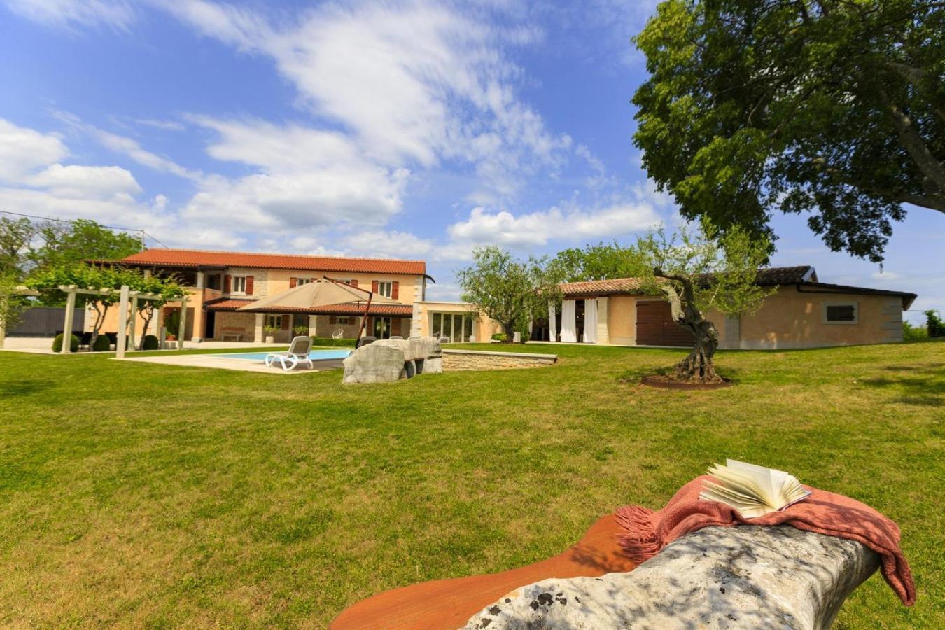 פאזין Villa Viscum In Central Istria For 8 Persons With Large Garden - Pet Friendly מראה חיצוני תמונה