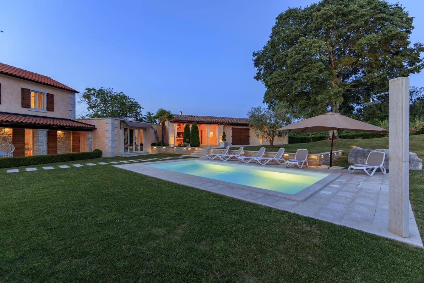 פאזין Villa Viscum In Central Istria For 8 Persons With Large Garden - Pet Friendly מראה חיצוני תמונה